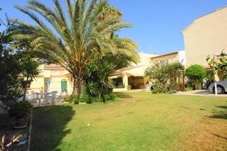 Chalet  Castaño y calle peral, 6. Chalet independiente en la mejor zona residencial de vera.