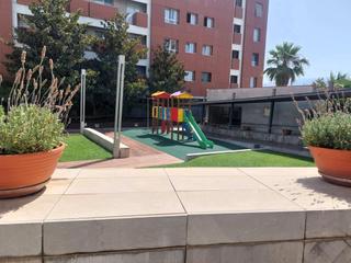 Miete Appartement  Avenida de la investigacion. Piso en urbanización con piscina y garaje en zona pts
