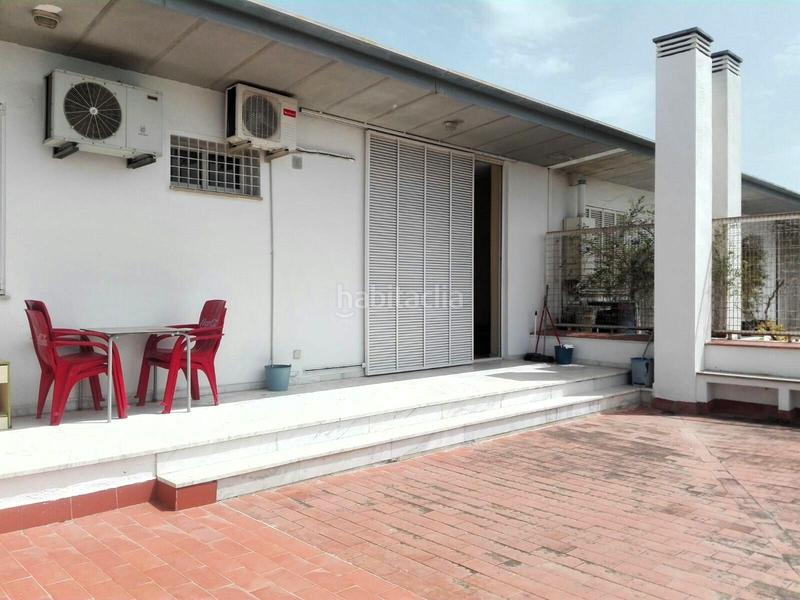 Foto 7ffe52ec-da3a-4f37-b88e-b1454783bba5. Alquiler apartamento  con terraza en urbanización con piscina junto estación de autobuses en Granada