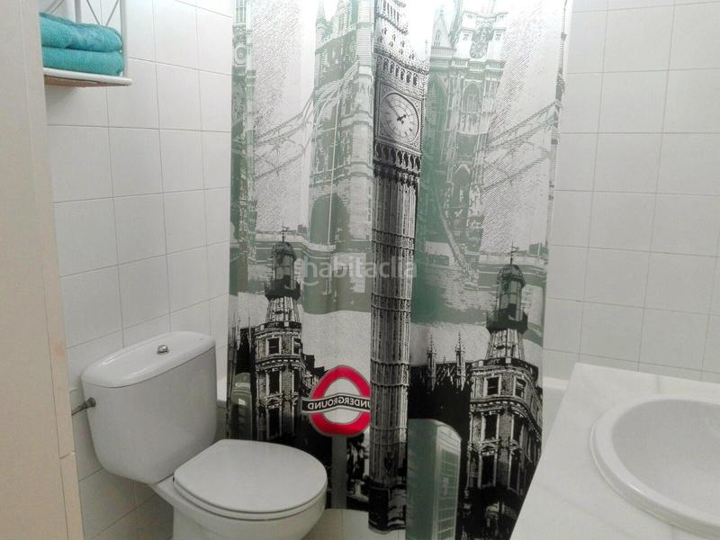 Foto 87378f60-72a6-4719-9fb6-6256496e15d1. Alquiler apartamento  con terraza en urbanización con piscina junto estación de autobuses en Granada