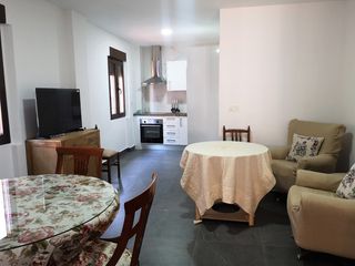 Rent Flat in San Ildefonso. Piso para entrara a vivir para  estudiantes