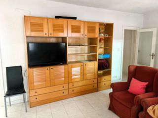Rent Apartment  Calle santa barbara. Piso en zona constitución. curso 20262027