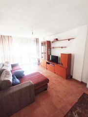 Location Appartement à Camino de ronda 126. Junto plaza einstein con 3 dormitorios con  baño y aseo