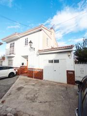 Xalet  Calle san leonardo. Chalet pareado en el centro de la zubia con 400m2 de parcela y
