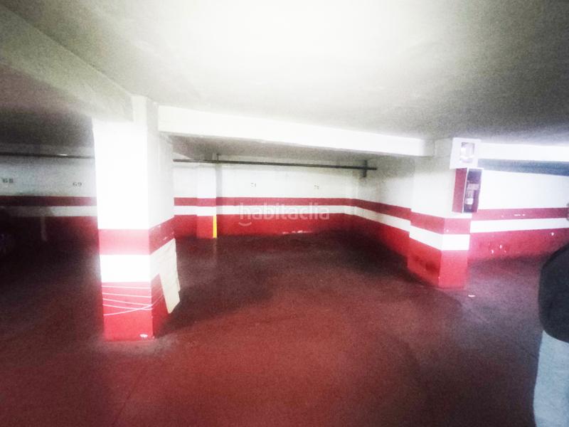 Foto 91c73ff0-610d-43c2-9141-6ef26e62bac4. Posto auto in calle pedro antonio de alarcón 45 in Granada