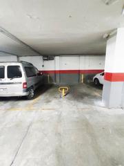 Miete Autoparkplatz in Calle méndez núñez 9. Alquilo plaza de garaje amplia, en primera planta junto plaza ei