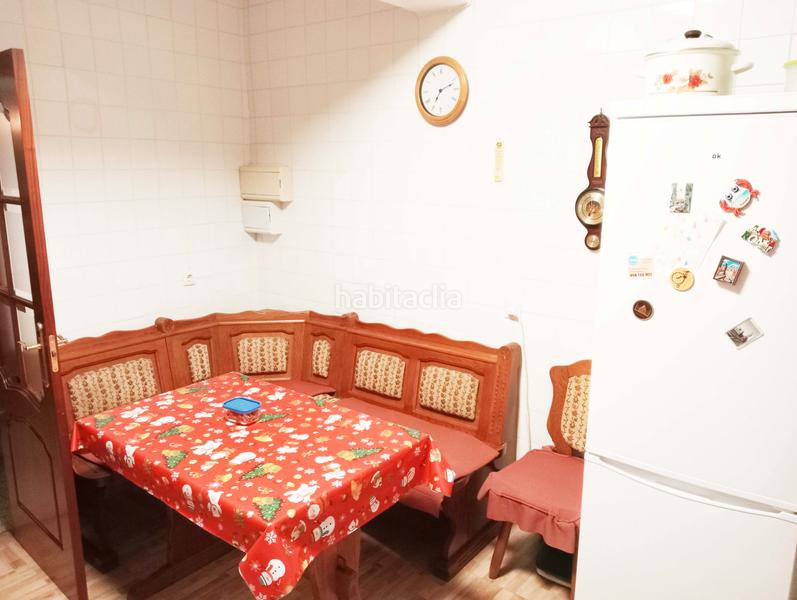 Foto 273e7fb3-fd62-4903-8513-ab28345211d6. Pis amb calefacció a Pajaritos Granada