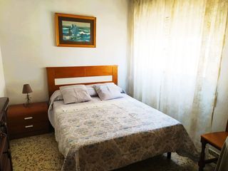 Rent Flat in Calle las flores 6. Piso con calefacción incluida junto calle alhamar