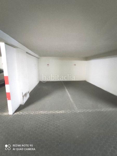 Foto c0c3a914-12ee-4ea2-ba82-19036812f64e. Parking voiture dans Camino de Ronda Granada