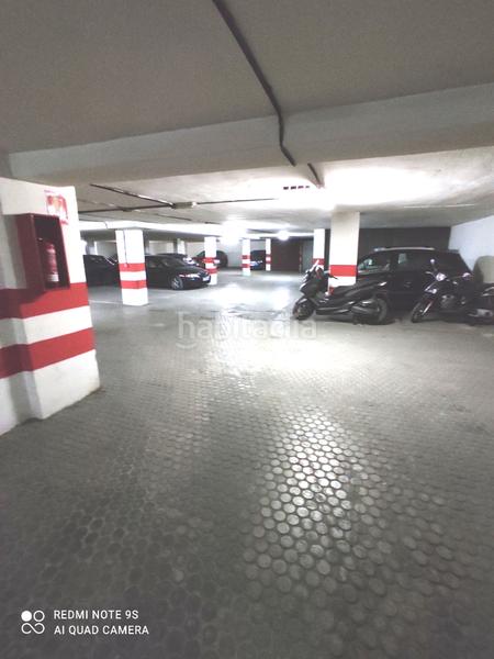 Foto d8179d5f-2309-4e69-af48-87728be750d3. Parking voiture dans Camino de Ronda Granada