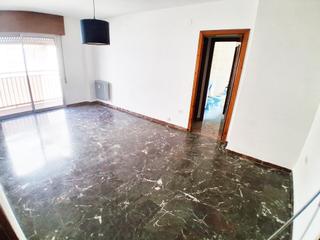 Rent Flat in Calle josé recuerda 2. Amplio piso en calle josé recuerda sin muebles con 4 dormitorios