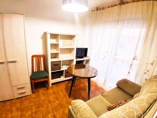 Estudi a Calle pintor velázquez 13. Se vende apartamento junto plaza einstein, en 3º planta con asce