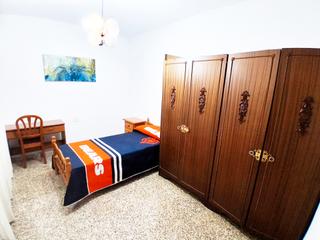 Location Appartement à Calle emperatriz eugenia 16. Piso en calle emperatriz eugenia con 4 dormitorios, para estudia