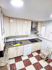 Location Appartement  Calle méndez núñez 9. Piso con calefacción incluida el precio para 4 estudiantes en pl