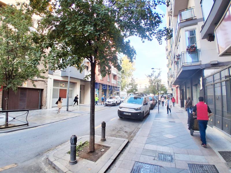 Foto 88629c29-0cc7-45c8-95ed-dfcc6c4c1bd0. Lloguer local comercial a calle obispo hurtado 13 a Granada