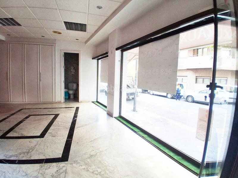 Foto 50fe67b1-dfd0-450b-9ddf-c2a3bc1dbee3. Rent business premise in calle obispo hurtado 13 in Granada
