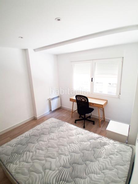 Foto 14e5ab8f-879f-4f15-a18f-7b1906639f8e. Location appartement dans calle emperatriz eugenia 12b dans Granada