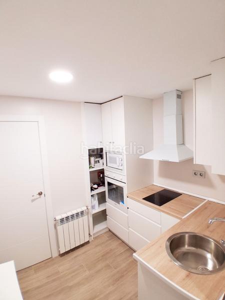 Foto 159df279-a351-4ae1-9e18-fbc8916dcf12. Location appartement dans calle emperatriz eugenia 12b dans Granada