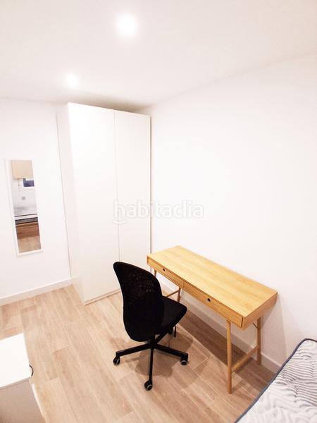 Foto 38762eba-5935-46c6-a68e-a1a924c78213. Location appartement dans calle emperatriz eugenia 12b dans Granada