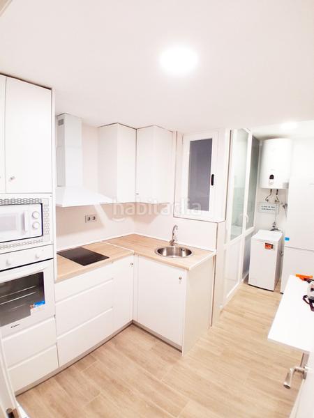 Foto d5e9a9e2-8f61-49f5-9980-85605aaf947a. Location appartement dans calle emperatriz eugenia 12b dans Granada