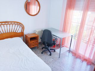 Location Appartement à Calle valle inclán n° 2. Habitaciones disponibles para chicas curso 26/27