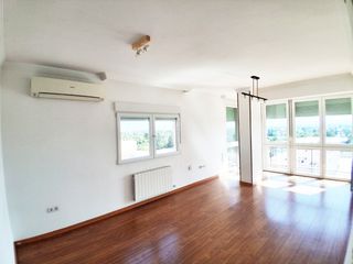 Affitto Appartamento in Camino de Ronda. Piso con excelentes vistas junto colegio regina mundi en calle a