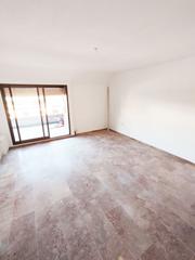 Lloguer tic  Calle scrates. tico junto plaza menorca con terraza de 25m2, calefaccin y agu