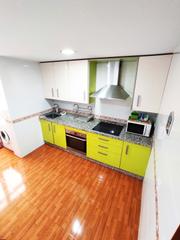 Location Appartement à Calle azorín 3. Amplio piso reformado con calefacción central incluida en el pre