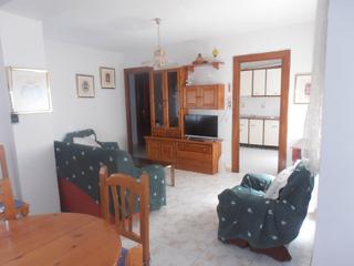 Lloguer Apartament en Calle emperatriz eugenia 12b. Apartamento junto plaza gran capitn con 2 dormitorios y 2 baos
