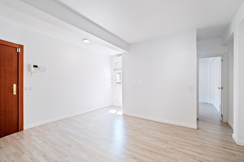Foto df0b5016-5315-437a-9147-c503117104b0. Piso en Perchel Norte Málaga