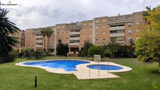 Miete Etagenwohnung  Calle hermes. Fantástico piso con  inmejorable ubicación en teatinos para estu