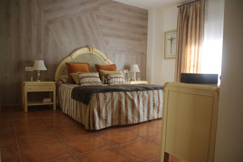 Foto 7afa6f85-ac2d-425a-ace5-e9552fc9a20a. Maison jumelée avec piscine dans Puerto Deportivo Fuengirola