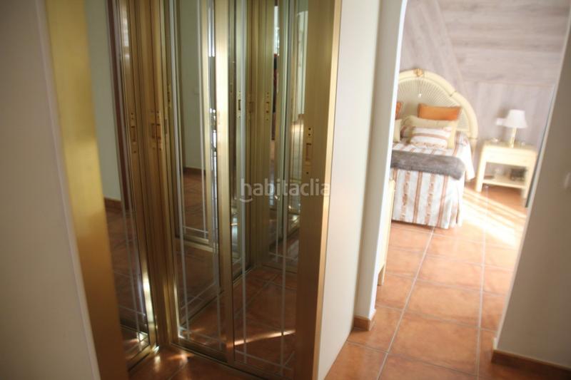 Foto c23109ee-e7f6-4947-bb15-158a9b50ad5f. Maison jumelée avec piscine dans Puerto Deportivo Fuengirola