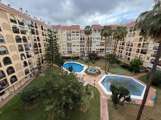 Pis a Puerto Deportivo. Se vende piso en la prestigiosa urbanizacion las camelias