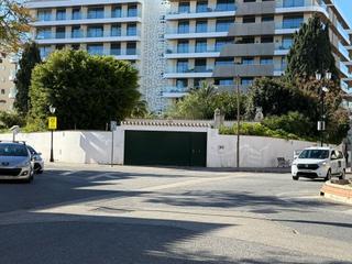 Terrain résidentiel à Puerto Deportivo. Se vende solar a tan solo 150 metros de la playa zona miramar