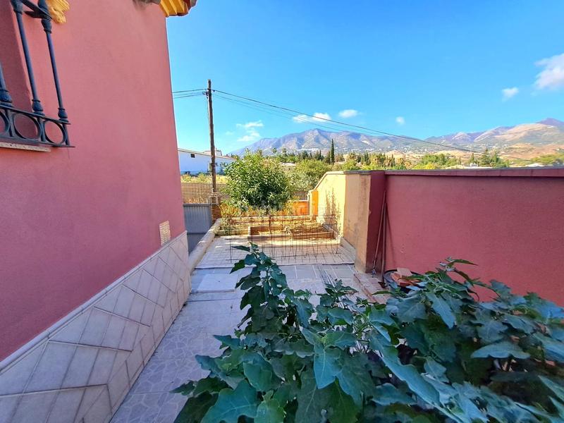 Foto 5d1e78bf-86b6-45c0-833e-85dd09acd49b. Chalet en campo de Mijas Mijas