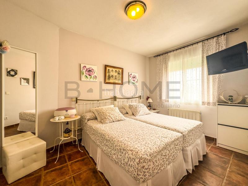 Foto d712489b-2429-45f6-bf63-d066b01a14fe. Casa aparellada amb aparcament a El Pijorro Navalcarnero