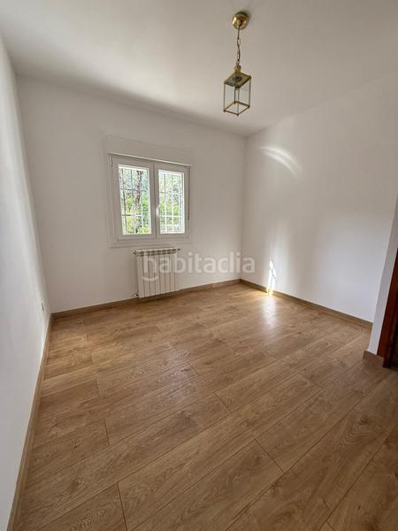Foto f8619f2b-b336-43c9-831a-4c7773e1c405. Maison dans Las Zorreras-Monte Encinar Escorial (El)
