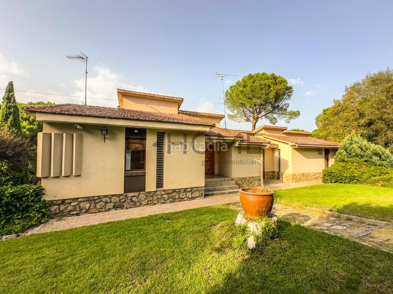 Foto 4aa55959-68e4-4ed2-9bc6-eed85b957ad0. Chalet  con vistas privilegiadas al pantano de san juan en San Martín de Valdeiglesias