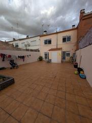 Maison jumelée à Pantoja. Chalet adosado en pantoja toledo