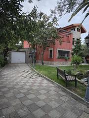 Chalet à Carranque. Impresionante chalet reformado en ugena  ideal para familias