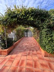 Chalet à Escalona. Magnifica oportunidad en una inmejorable ubicación