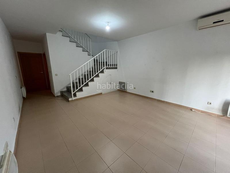 Foto 3f5c94e7-ce3f-4b40-ac36-dbe54cfee4cd. Casa a schiera con riscaldamento in Navalagamella