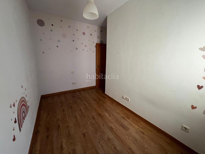 Foto 91e4b10a-565d-477a-9960-84d7dcb7f2d9. Casa adosada en Navalagamella