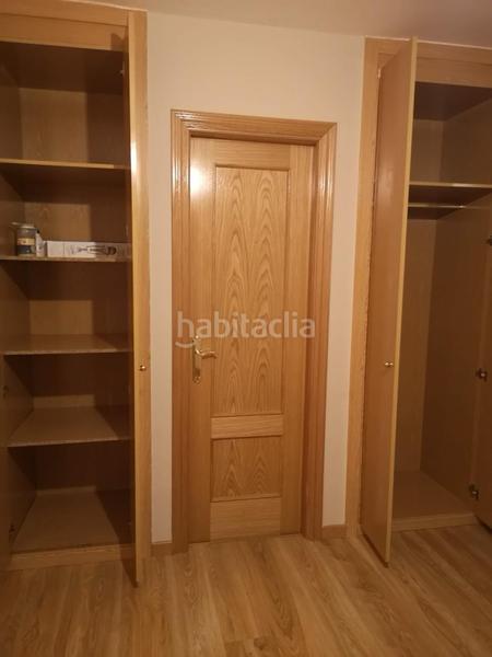 Foto 2f50b71f-70b3-43d2-b4fb-59b3f02bba90. Reihenhaus mit parking in Recas