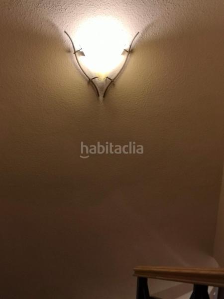 Foto ae5b6f67-15fa-40fc-b5ba-dae44cdd1414. Reihenhaus mit parking in Recas