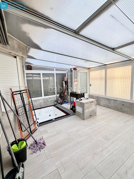 Foto a9aaa879-8179-41e8-a3b0-17a513854a35. Casa adossada amb aparcament a Centro Villanueva del Pardillo