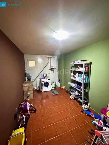 Foto c86bef1f-02f5-4b8e-bd48-6b57534aff73. Casa adossada amb aparcament a Centro Villanueva del Pardillo