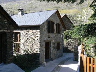 Casa  Carrer sant marti-boren. Casa encantadora en el centro de borén.