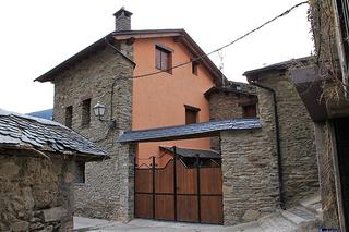 Casa a N/a. Casa con patio en esterri d'àneu